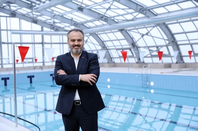 Mahmudiye Yarı Olimpik Yüzme Havuzu