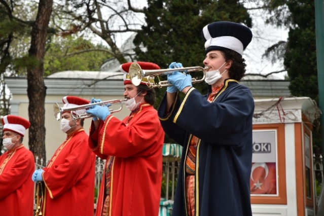 “Korona” gölgesinde fetih yürüyüşü