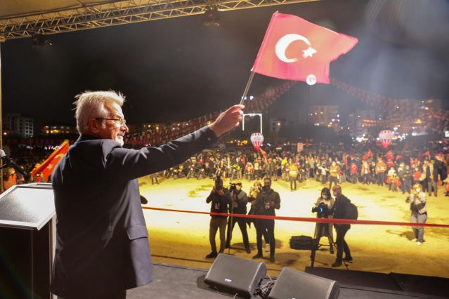 Nilüfer’de yürekler Cumhuriyet için attı