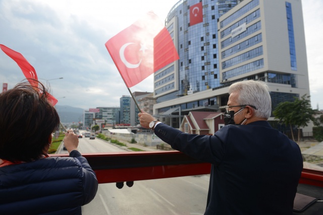 Nilüfer’de yürekler Cumhuriyet için attı