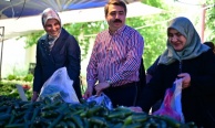 Başkan Yılmaz esnaf ve vatandaşla bayramlaştı