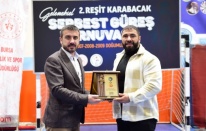 2.Geleneksel Reşit Karabacak Güreş Turnuvası’nda Nefes Kesen Mücadele
