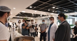 Sağlık Çalışanlarına Aşureler Osmangazi’den