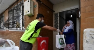 Osmangazi Belediyesi bayramlık dağıtımı
