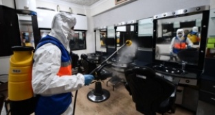 Osmangazi’deki berber ve kuaförler dezenfekte edildi