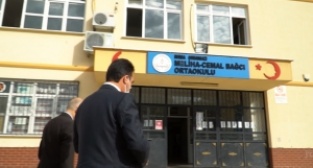 Dündar’dan öğrencilere tablet desteği