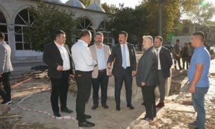 Yenişehir’e yeni meydan ve tarihi çeşme