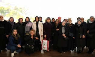 Osmangazi Belediyesi’nden kadınlara kültür gezisi
