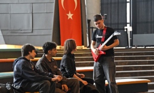 “Gençlerin Başkanı Erkan Aydın”