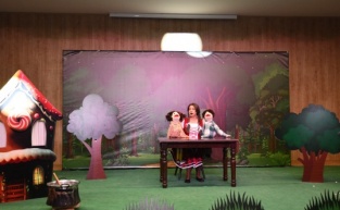 Osmangazi Gösteri Merkezi’nde ilk oyun sahnelendi