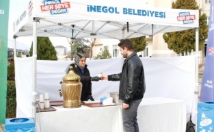 İnegöl Belediyesi’nden öğrencilere ücretsiz çorba ikramı