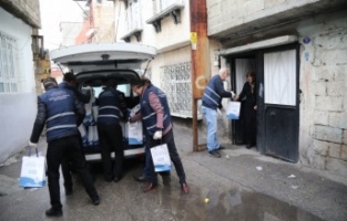 G.Antep’te evlere yeşil sabun ve çamaşır suyu dağıtılıyor