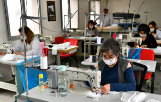 İzmir Büyükşehir’den maske üretimi