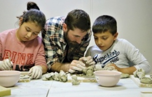 Minikler hünerlerini çamurda sergiliyor