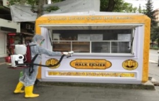 Kahramanmaraş’ta ekmek büfeleri dezenfekte edildi