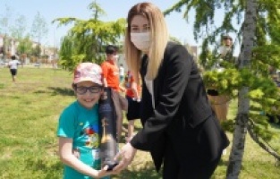 Balıkesirli çocuklara moral hediyesi