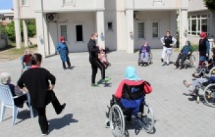 İBB Darülaceze’de örnek yarattı