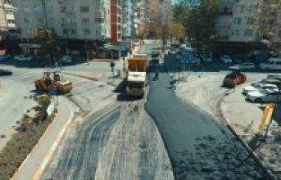 İstanbullular evdeyken yollar yapılıyor