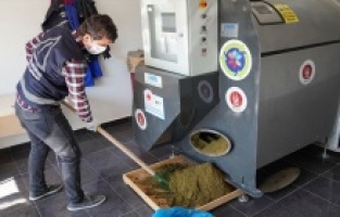 Keçiören’de çevre dostu gübre üretiliyor