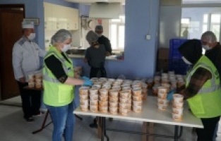 MKPaşa Belediyesi ihtiyaç sahiplerinin yanında