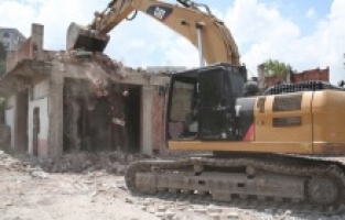 Nilüfer’de riskli yapılar yıkılıyor