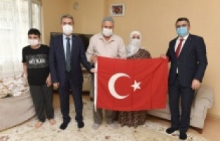 Başkan Yılmaz'dan şehit yakınlarına ziyaret