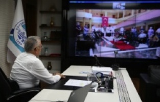 Başkan Büyükkılıç bayramda yaşlıları unutmadı