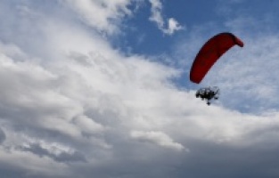 Engelli öğrenciler 29 Ekim’i gökyüzünde kutladı