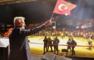 Nilüfer’de yürekler Cumhuriyet için attı