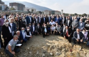 Osmangazili muhtarlar Bursa’nın en büyük meydanında