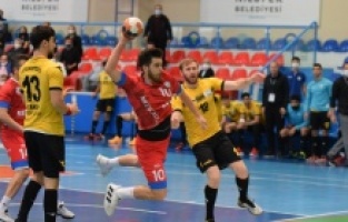 Nilüfer liderliği sürdürdü