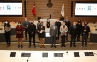 Türk tiyatrosu yeni eserler kazandı