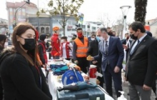 6,7 şiddetindeki Van depremi İnegöl'de canlandı