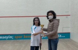 Anneler ve çocukları Squash Turnuvası’nda buluştu