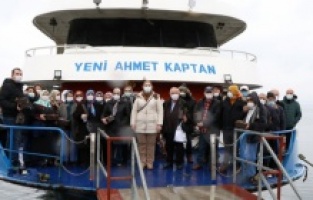 Kocaeli: Huzurevlerinde kalan yaşlılara körfez turu