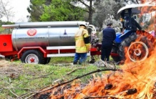 İzmir Büyükşehir’den orman köylerine 60 su tankeri