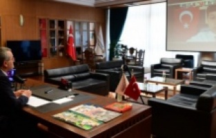 Kahramanmaraş: Güngör çocuklarla çevrimiçi görüştü