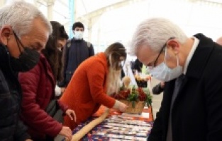 Nilüfer’de yerel tohum dağıtımı sürüyor