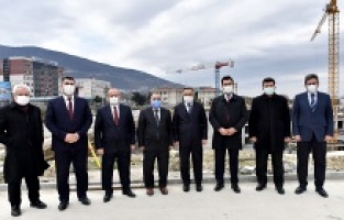 Osmangazi Meydanı dualarla yükseliyor