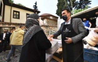 İftarlıklar Başkan Dündar’dan