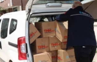 Kocaeli: Büyükşehir, 17 günlük kapanmada 100 bin koli dağıtıyor