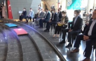 Gençler Akif sevgisini satırlara döktü