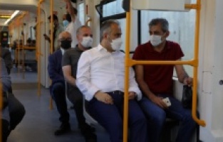 Bursalılar metroda hem okuyacak hem kazanacak
