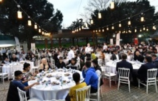 Yetim Çocuklar Kardeşlik sofrasında buluştu