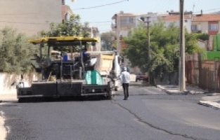 Gemlik Belediyesi’nden yol yapım atağı