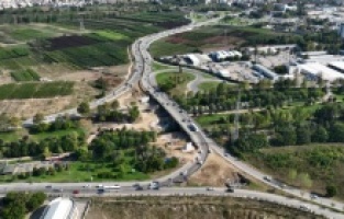 Ulaşım düğümü köprülerle çözülüyor