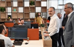 Gençler Bursa’nın geleceğini kodluyor