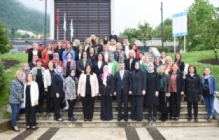 Başkan Yılmaz Bursalı kadın muhtarlarla buluştu