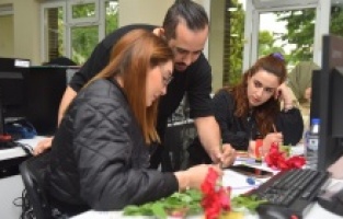 Yıldırım Belediyesi’nden hem eğitim hem iş