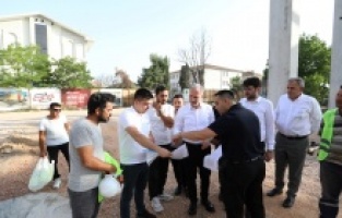 Akhisar spor salonu yükseliyor